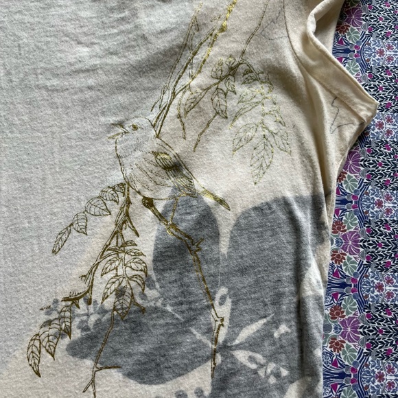 Topshop/ Realitee T-shirt with birds and plant print pattern. - Picture 6 of 7